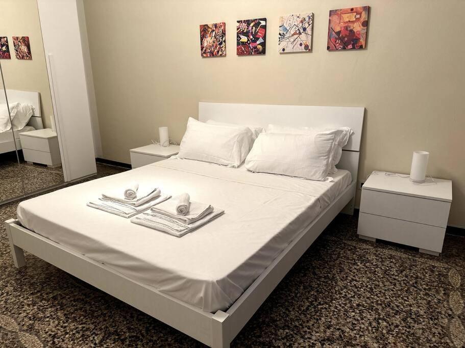 Ferienwohnung Ridi Che Ti Passa In Vico Del Fieno Genua Exterior foto