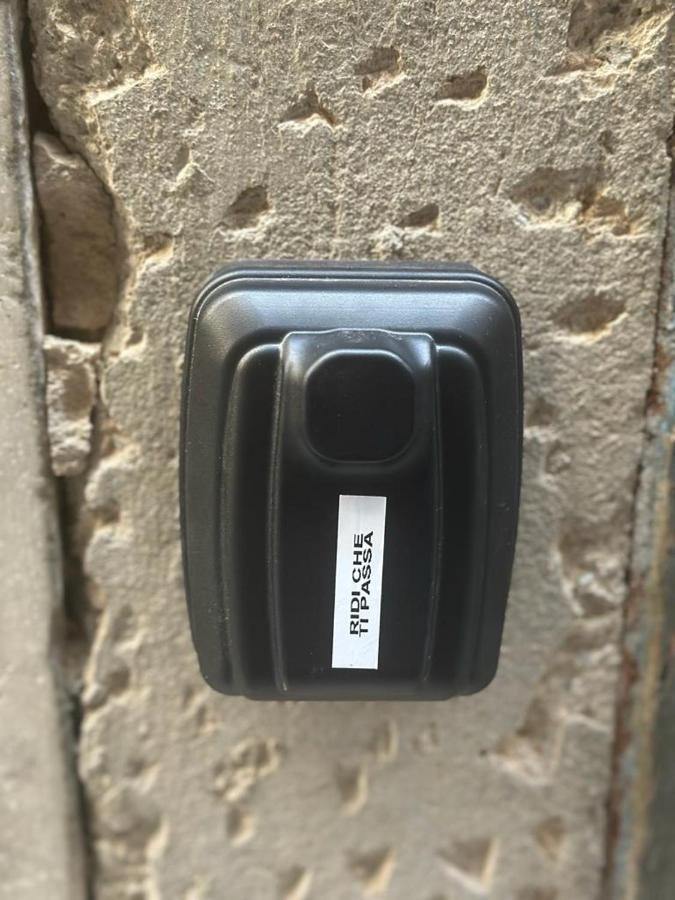Ferienwohnung Ridi Che Ti Passa In Vico Del Fieno Genua Exterior foto